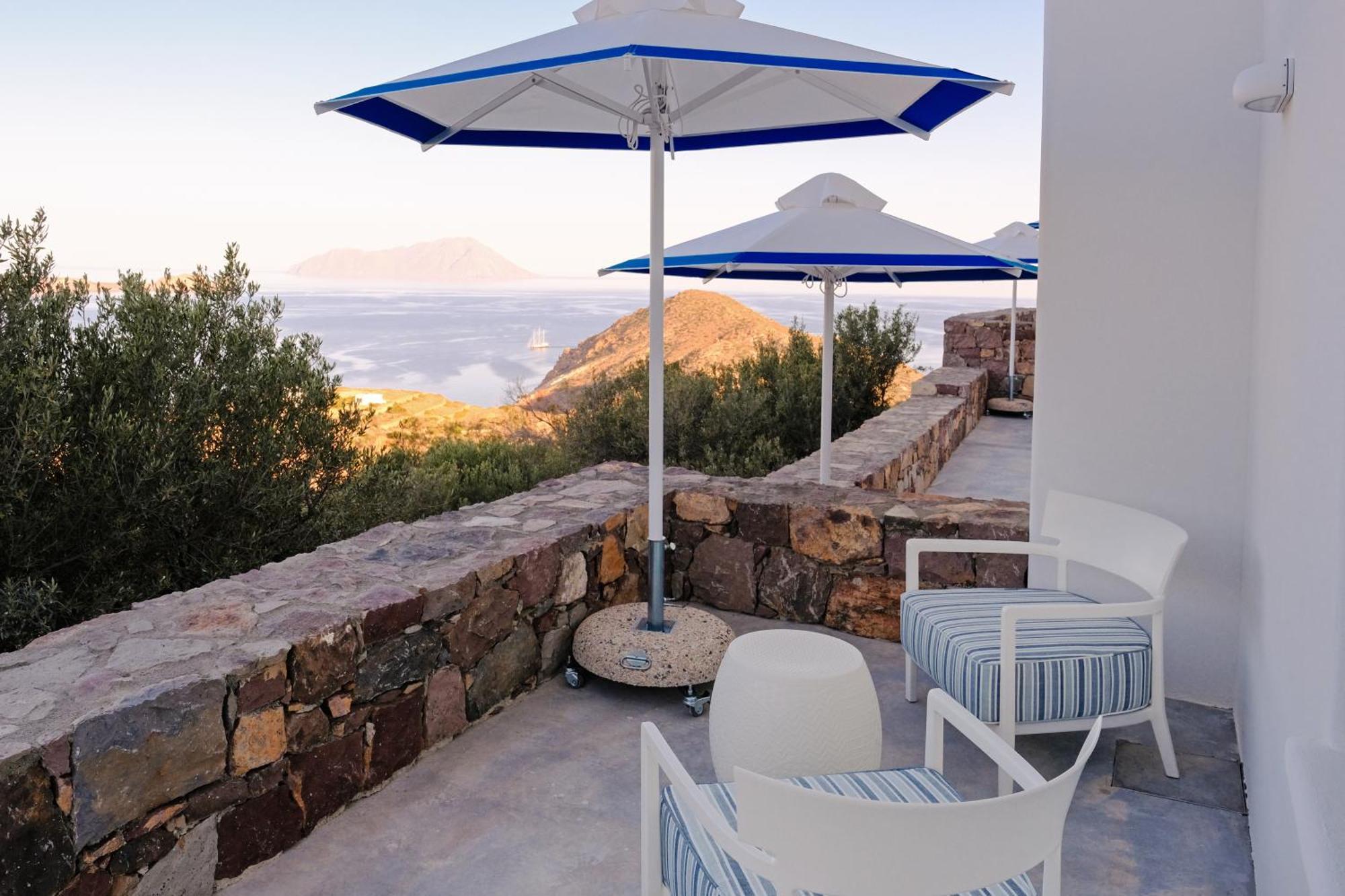 Odyssey Rock Milos Sunset Suites Plaka  Exterior foto